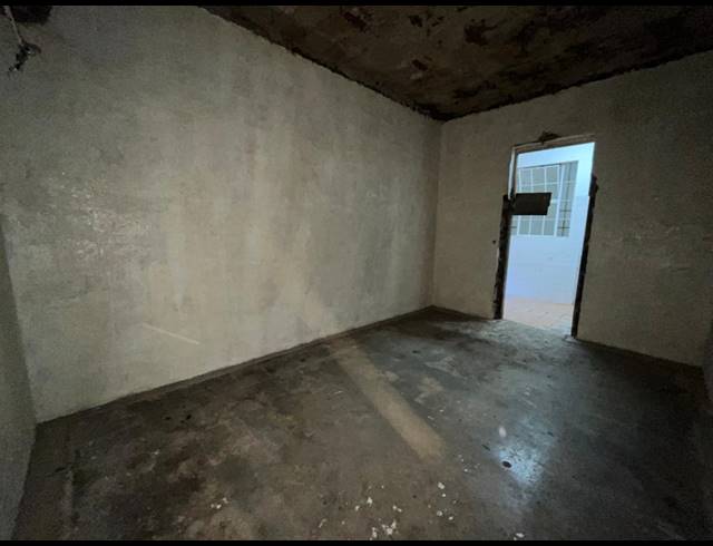 496M² BUSINESS FOR SALE IN BOKSBURG CENTRAL
